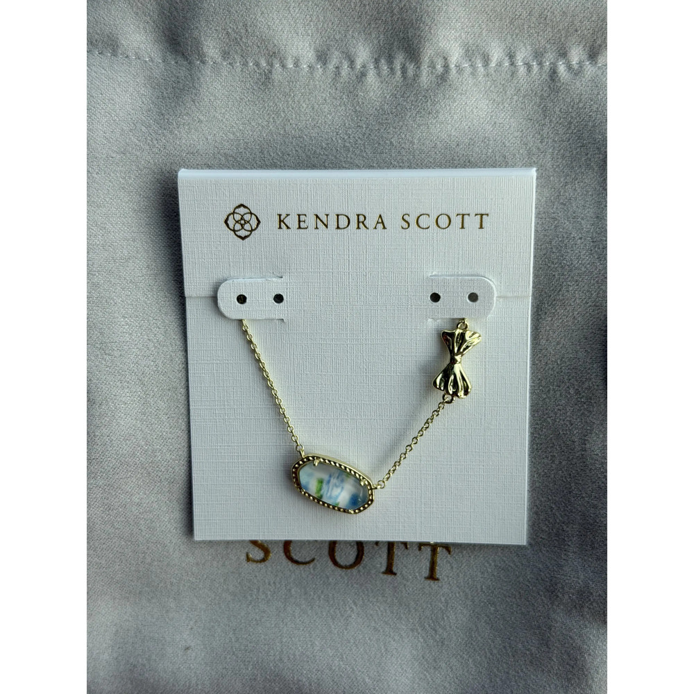 Kendra Scott pendant necklace